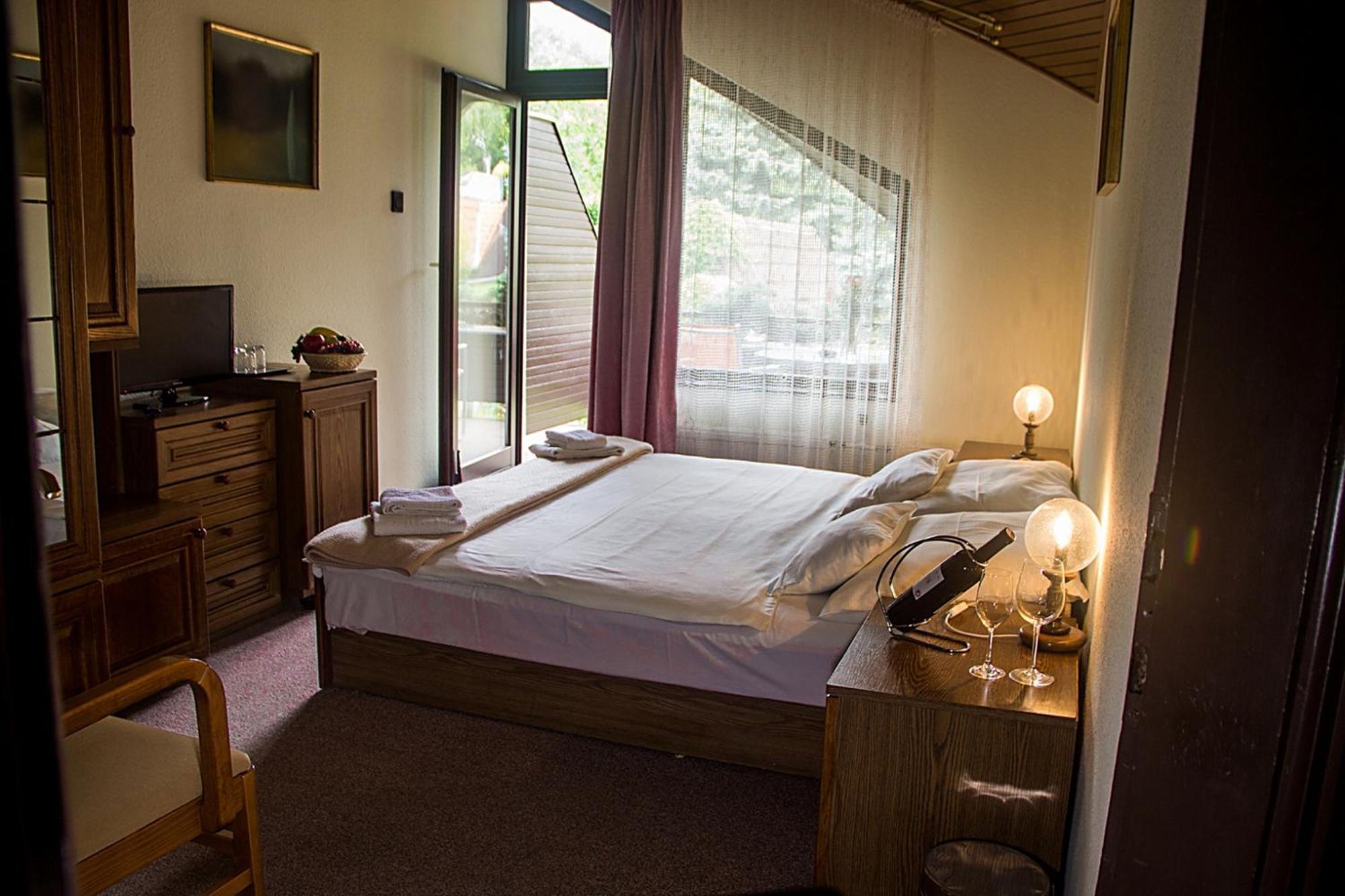Hotel Molnar Budapest Bagian luar foto