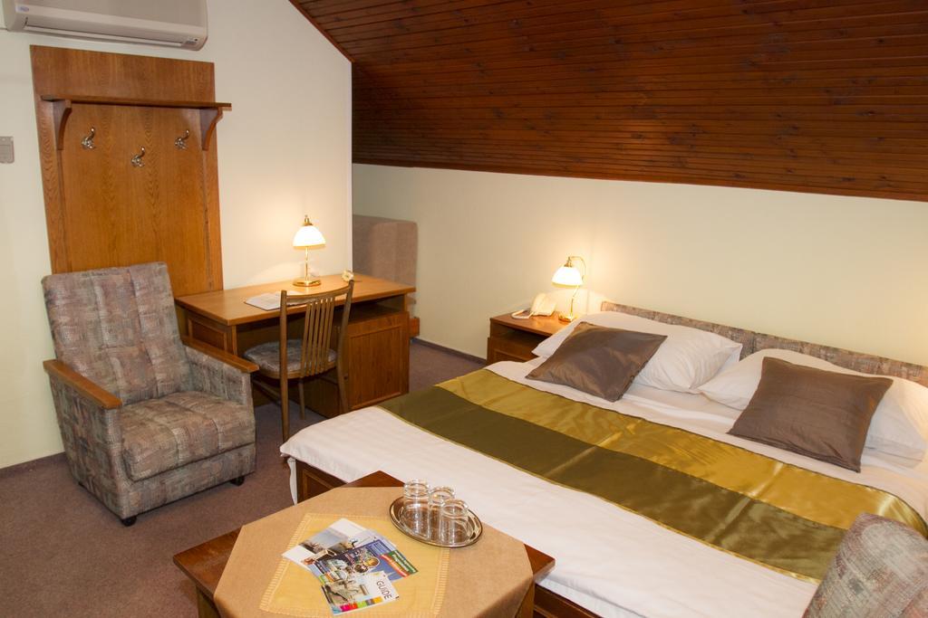 Hotel Molnar Budapest Bagian luar foto