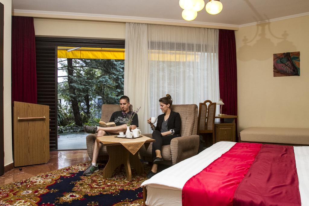 Hotel Molnar Budapest Bagian luar foto