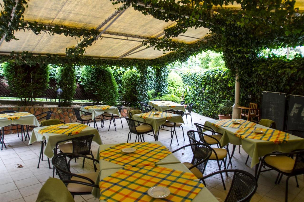 Hotel Molnar Budapest Bagian luar foto