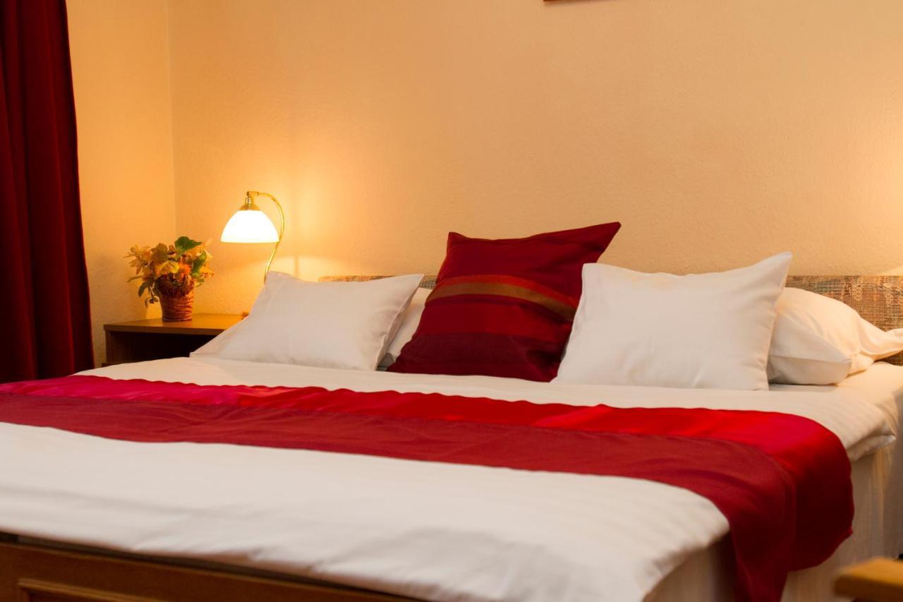 Hotel Molnar Budapest Bagian luar foto